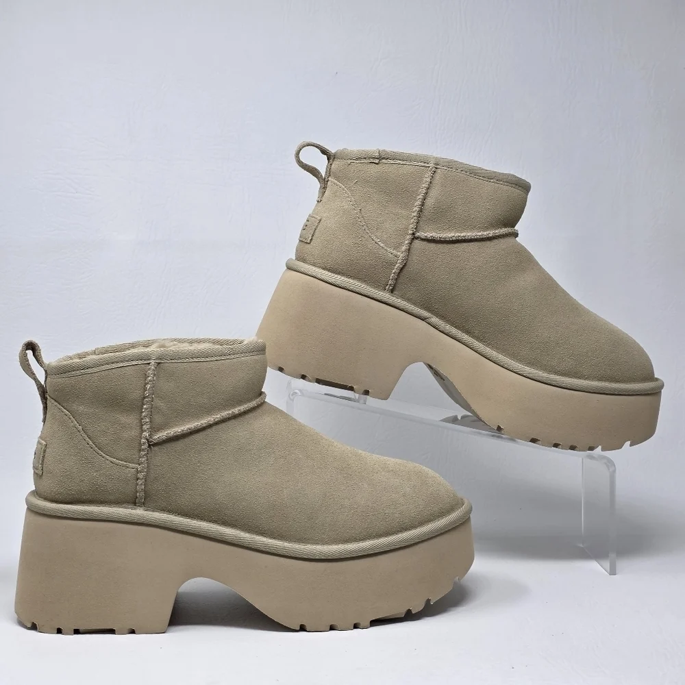 UGG womens mini
